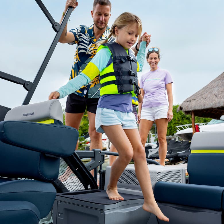 LinQ Modular Step for Switch Pontoon