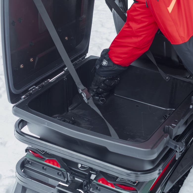 Ski-Doo LinQ 15.9 US Gal (60 L) Low Profile Cargo Box