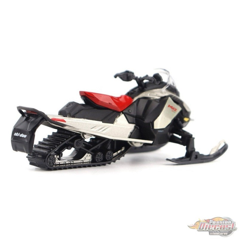 Ski-Doo MXZ X-RS Snowmobile in Spartan Red - Diecast Master 1/32