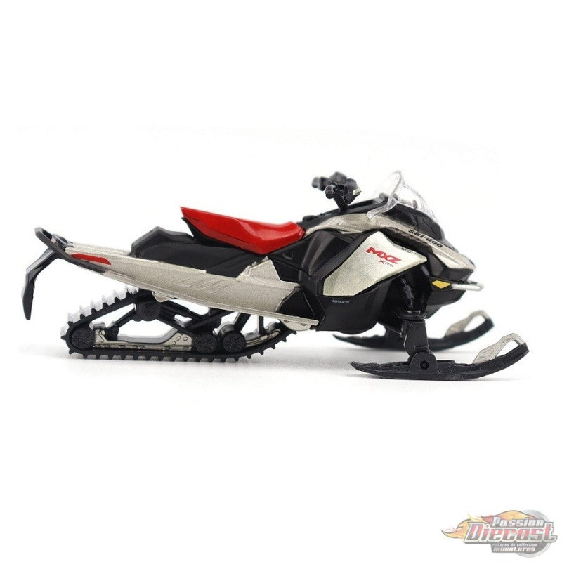 Ski-Doo MXZ X-RS Snowmobile in Spartan Red - Diecast Master 1/32
