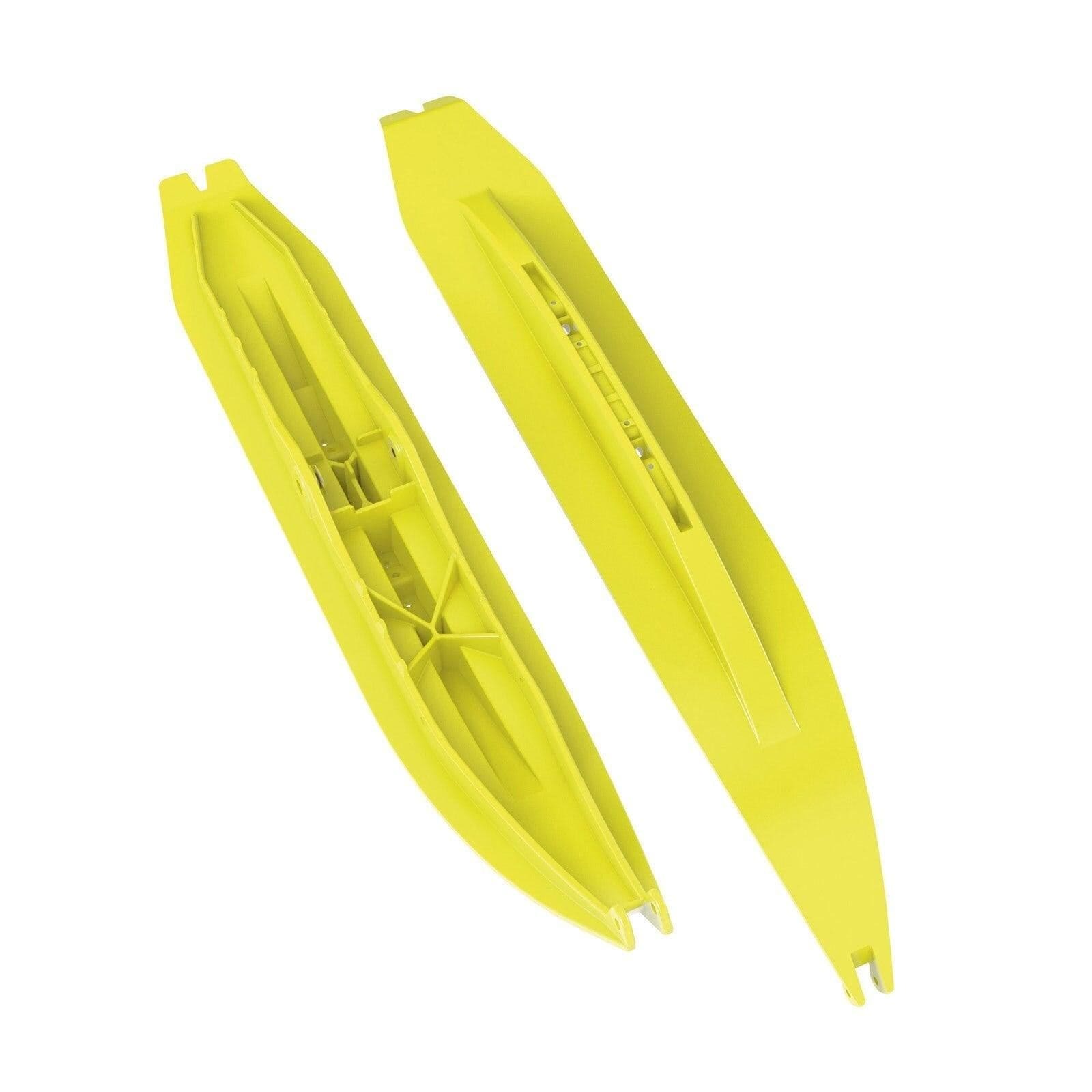 Pilot DS-3 Skis Deep Snow