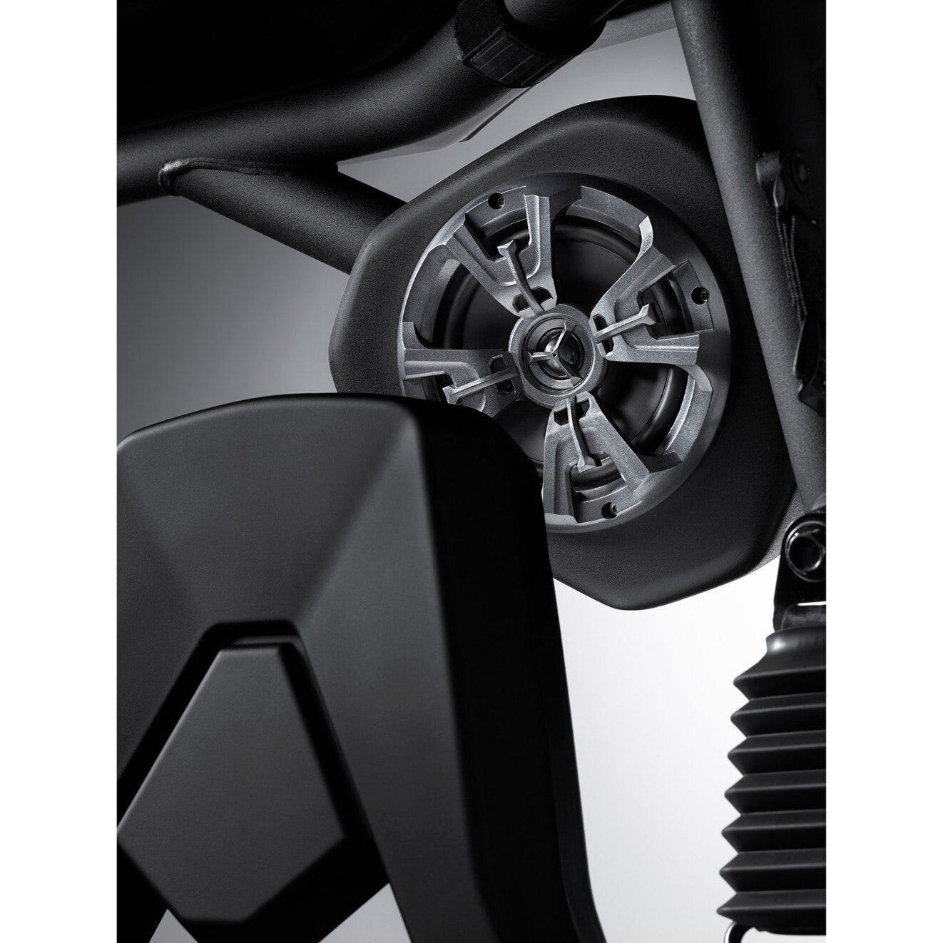 Rear Speakers - Propowersports.ca
